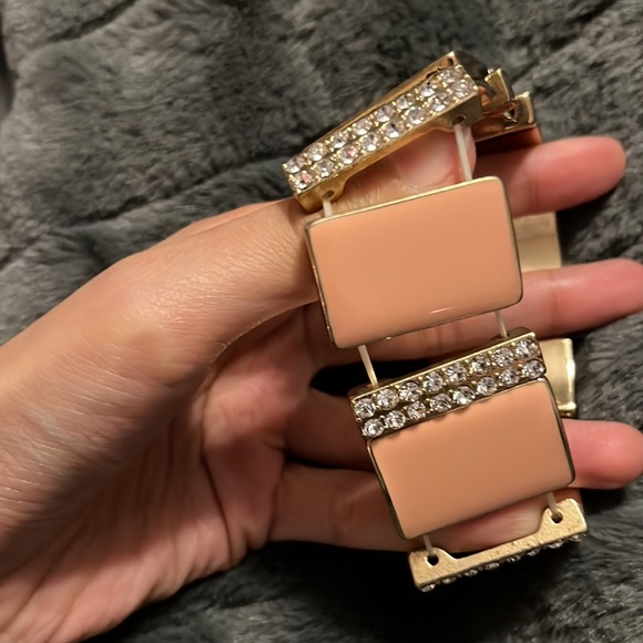 Peach cuff bracelet - Picture 3 of 3